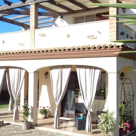 Casa Vacanze Menta Fiorita ฟลูมินิ ดิ กวาร์ตู ภายนอก รูปภาพ