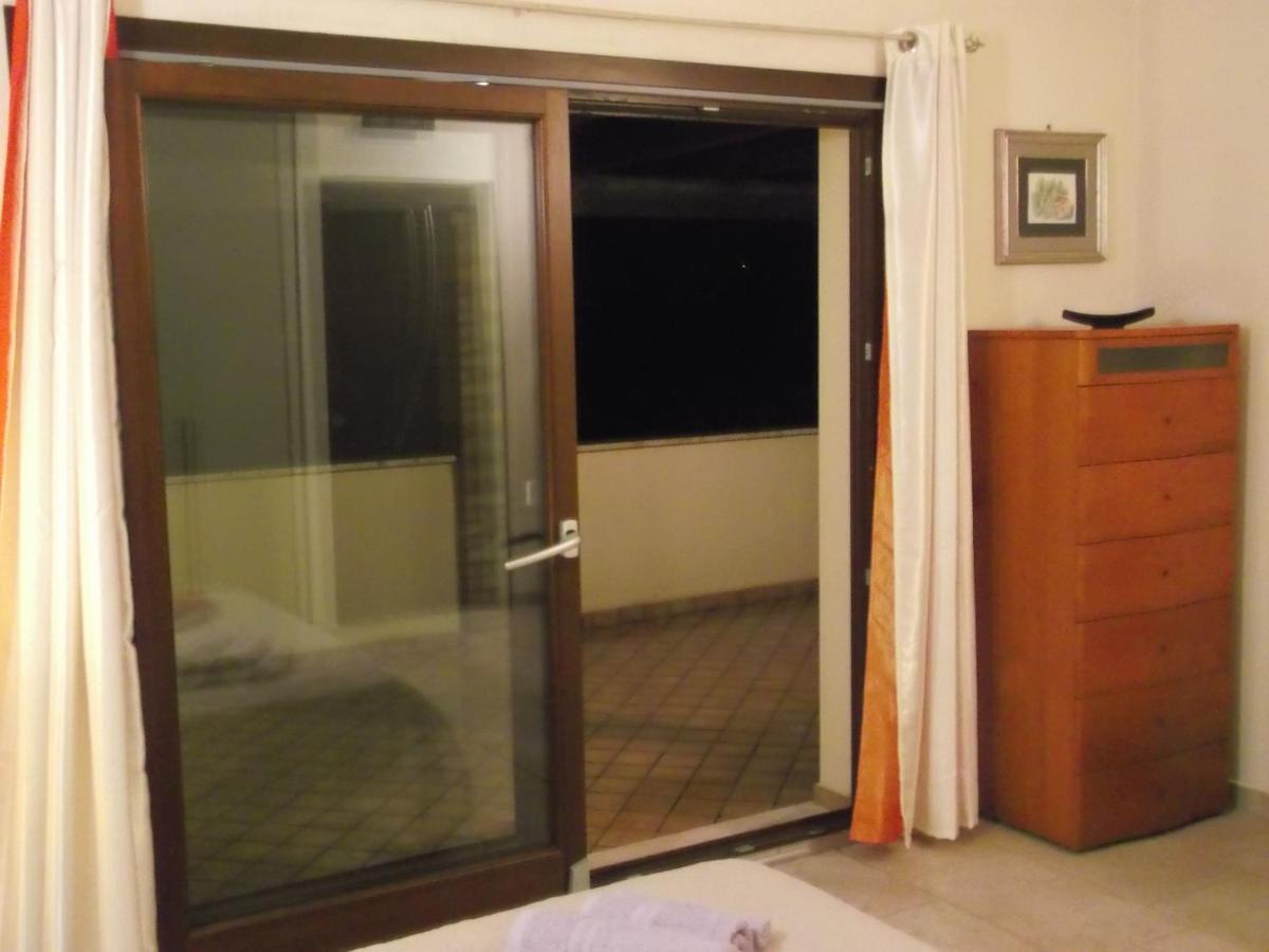 Casa Vacanze Menta Fiorita ฟลูมินิ ดิ กวาร์ตู ภายนอก รูปภาพ