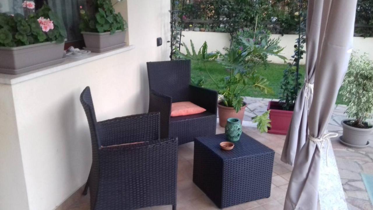 Casa Vacanze Menta Fiorita ฟลูมินิ ดิ กวาร์ตู ภายนอก รูปภาพ